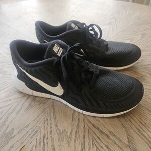 NIKE Women US 8.5 Free 5.0 Training Running Black White Shoes 724383-002‎ C6